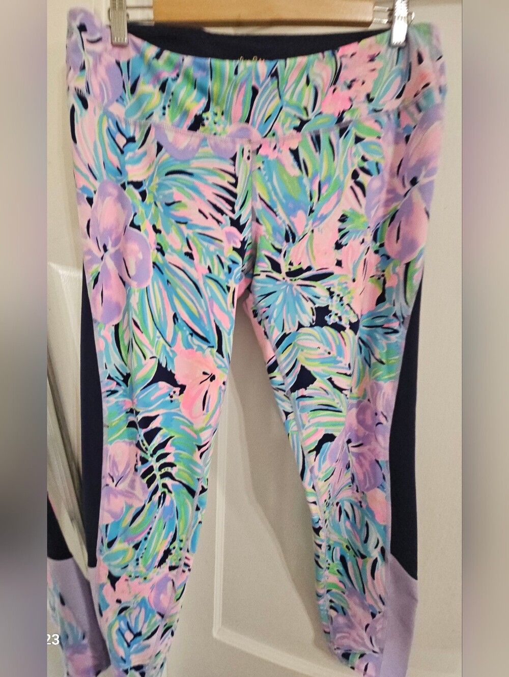 Lilly Pulitzer Pastel Tropical Print Leggings with Navy Side Panels